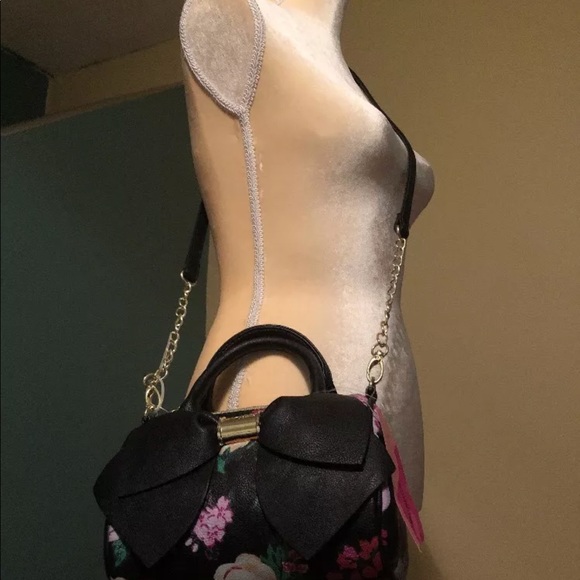 ❌❌❌-SOLDBetsy Johnson Bownanza Crossbody Purse Fl - Picture 4 of 6